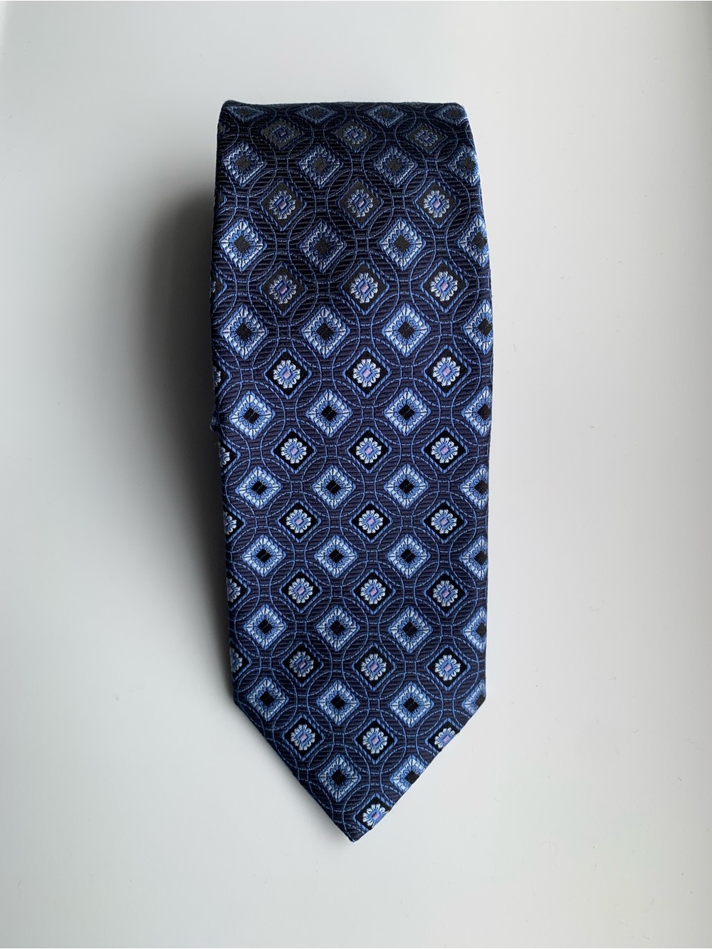 Robert Talbott hand sewn silk blue tie . Made in USA - Picture 8 of 9